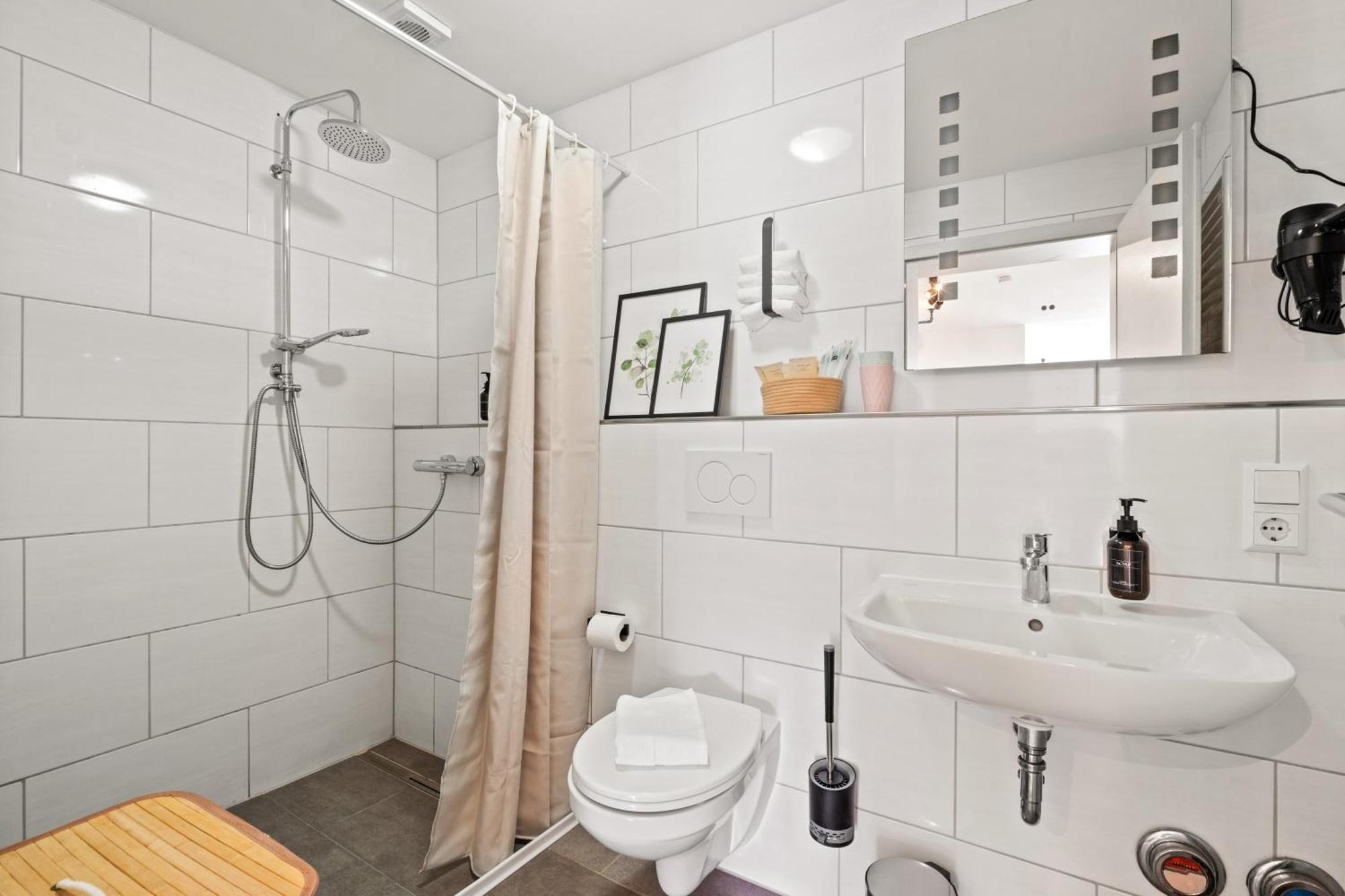 Greenhouse Living Apartment Fagus Mit Terrasse Und Feuerstelle - 6 Minuten Nach Winterberg - 4 Minuten Zur Ruhrquelle - Wandern - Mountainbike Fahren - Reisen Mit Hund & Natur Geniessen ميدهباخ المظهر الخارجي الصورة